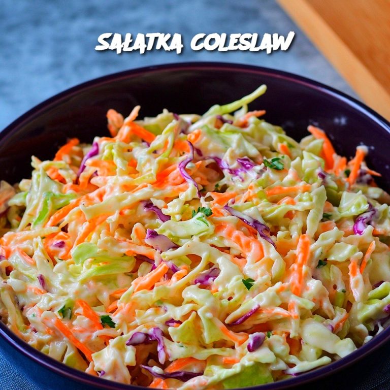 Sałatka Coleslaw – Klasyczna i Uniwersalna