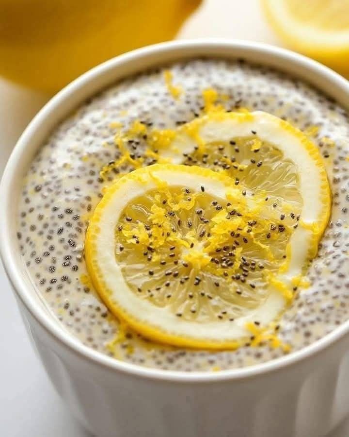 Pudding z kremem cytrynowym i chia – kremowy, pikantny i niesamowicie orzeźwiający! 🍋