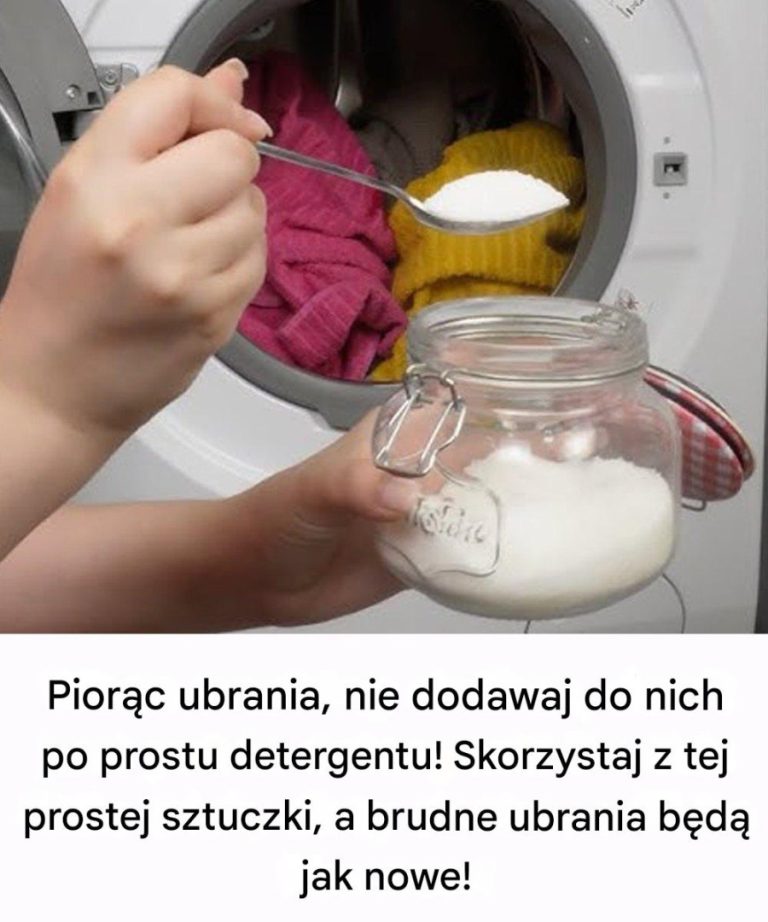 Podczas prania ubrań nie wsypuj po prostu detergentu! Zrób ten mały trik, a brudne ubrania będą jak nowe!